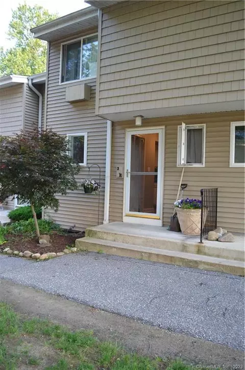 220 Main St #3E, New Hartford, CT 06057