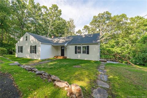 656 Candlewood Lake South Rd, New Milford, CT 06776