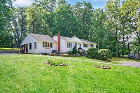 144 Ellington Ave, Ellington, CT 06029