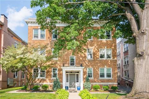 22 Robin Rd #A, West Hartford, CT 06119