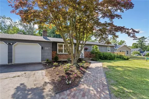 267 Oak Ave, Cheshire, CT 06410