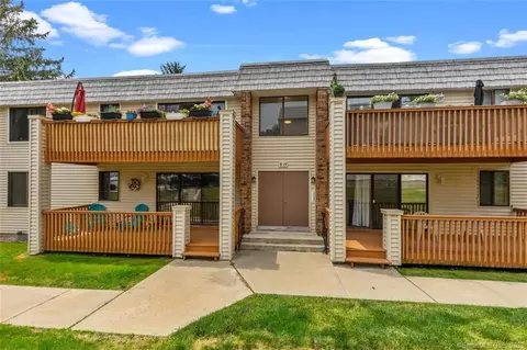 10 Linda Ct #10, Cromwell, CT 06416
