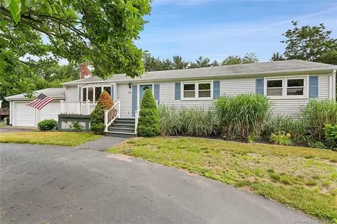 73 Carriage Dr, North Haven, CT 06473