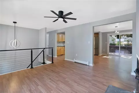 1677 Quinnipiac Ave, New Haven, CT 06513