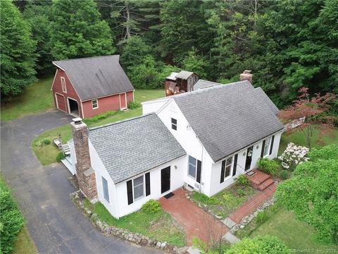 389 W Mountain Rd, Simsbury, CT 06092