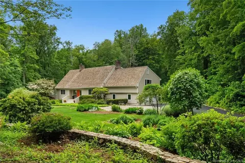 35 Graenest Ridge Rd, Wilton, CT 06897