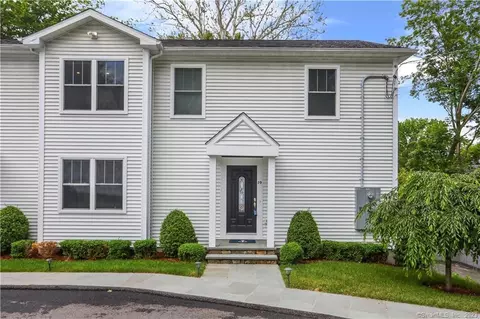 20 Lower Rocks Ln, Norwalk, CT 06851