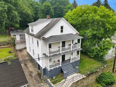272 N Walnut St, Waterbury, CT 06704