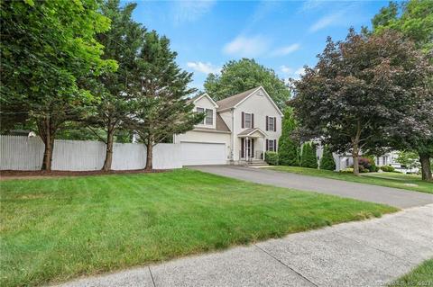 7 Ridge Dr, Plantsville, CT 06479