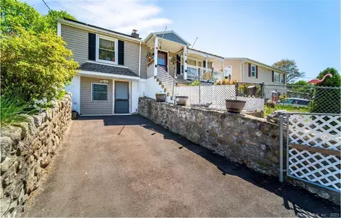54 Dwight St, Waterbury, CT 06710