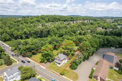 101 Benham St, Hamden, CT 06514