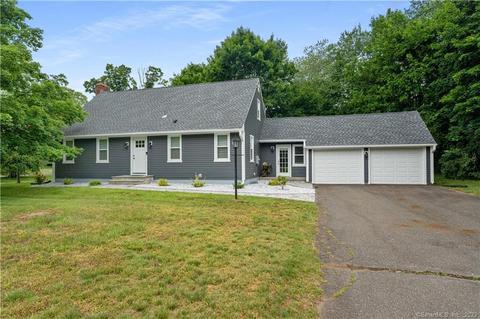 9 Lamplight Dr, Berlin, CT 06037