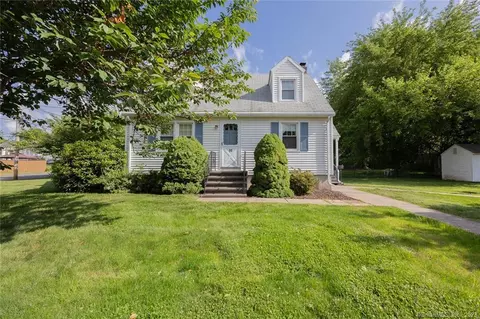 90 Harding Ave, Newington, CT 06111
