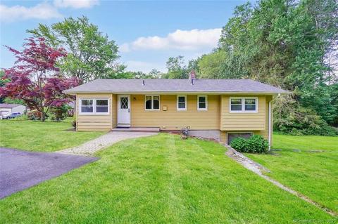 15 Beacon Hill Rd, East Hartford, CT 06108