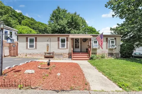 144 Woodland Park, Shelton, CT 06484