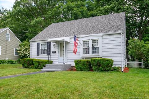 19 Deering Ln, Naugatuck, CT 06770
