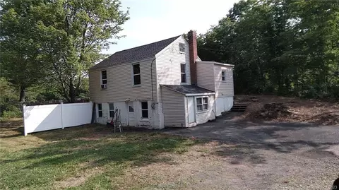 1277 Saybrook Rd, Middletown, CT 06457