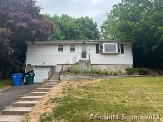 12 Mueller Dr, Hamden, CT 06514