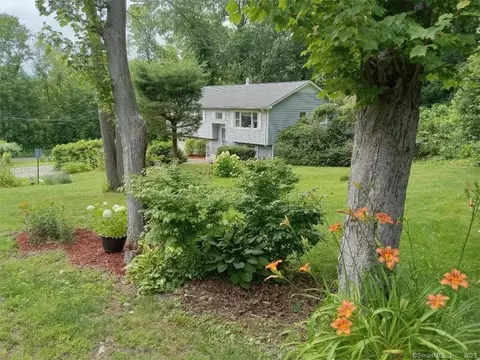 20 Upson Dr, Oxford, CT 06478
