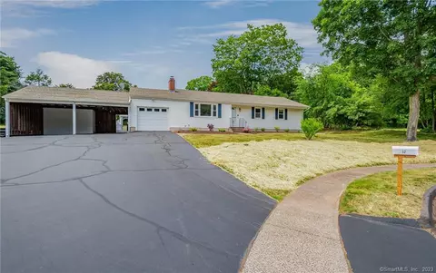 37 Kirkwood Dr, East Hartford, CT 06118