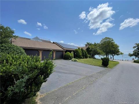 1 Montgomery Pkwy, Branford, CT 06405
