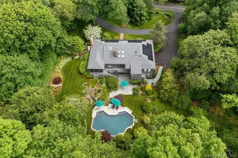 5 Clapboard Hill Rd, Westport, CT 06880