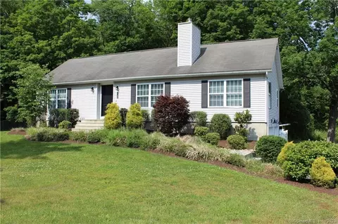 1163 Racebrook Rd, Woodbridge, CT 06525