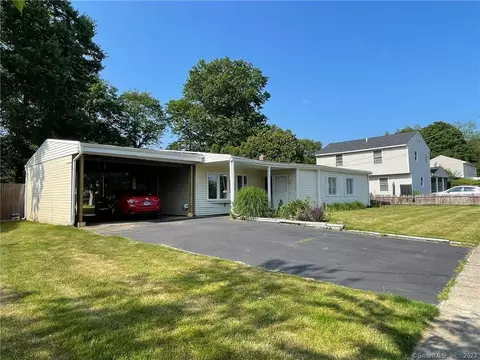 70 Marina Dr, Stratford, CT 06614