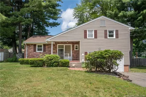 28 Carlyle Rd, West Hartford, CT 06117