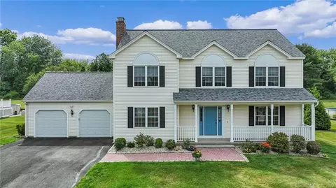 10 Patricks Ct, Wallingford, CT 06492