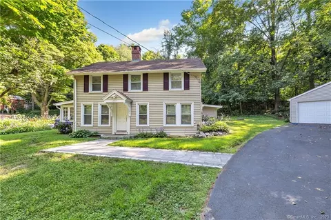 241-243 Cottage St, Monroe, CT 06468