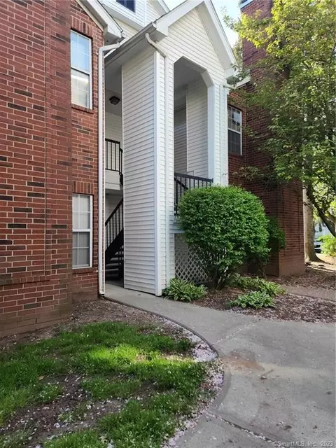 31 High St #6104, East Hartford, CT 06118