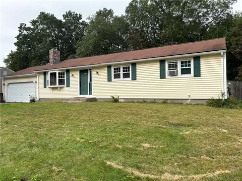 7 Plainfield St, Enfield, CT 06082