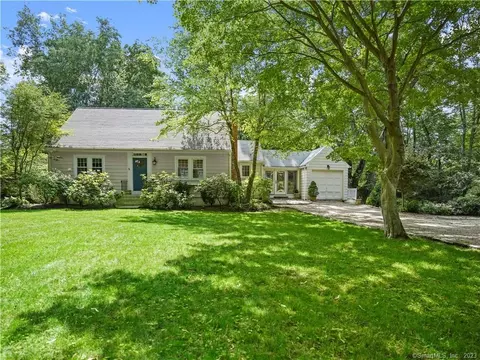 225 W Rocks Rd, Norwalk, CT 06851