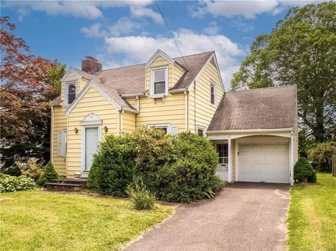 12 Lawncrest Rd, Danbury, CT 06810