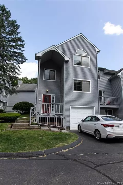22 Village View Ter #22, Meriden, CT 06451