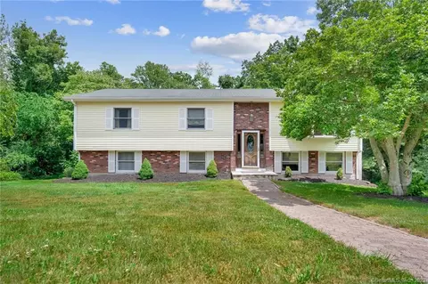 3 Julius Dr, East Haven, CT 06512