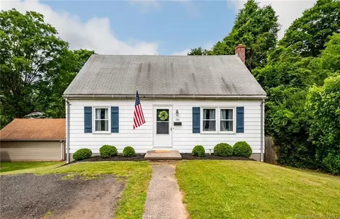 216 Old Turnpike Rd, Southington, CT 06489