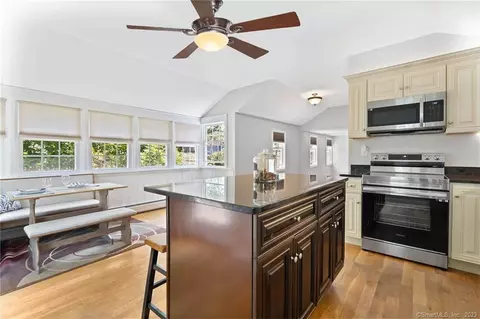244 Naubuc Ave, East Hartford, CT 06118