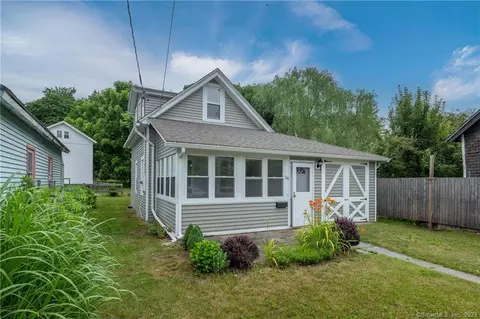 58 Union St, Deep River, CT 06417