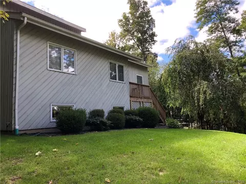 47 Hillside Dr, New Fairfield, CT 06812