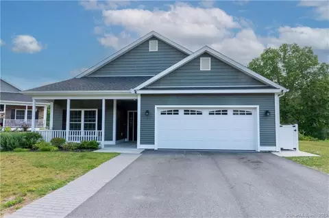 7 Alexandra Ave #7, Plainfield, CT 06374