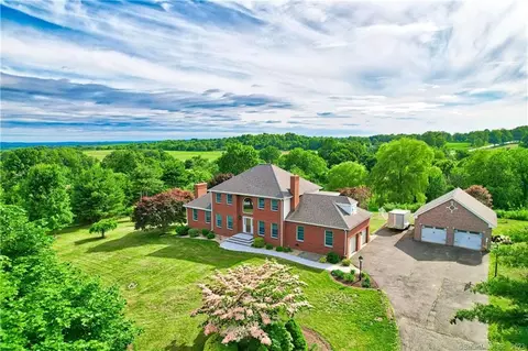 21 Sky Meadow Rd, Bethlehem, CT 06751