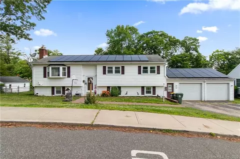 67 Grand St, Seymour, CT 06483