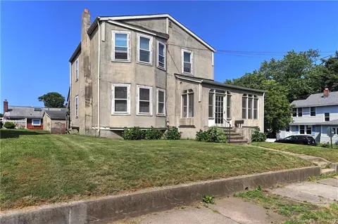 644 Naugatuck Ave, Milford, CT 06461