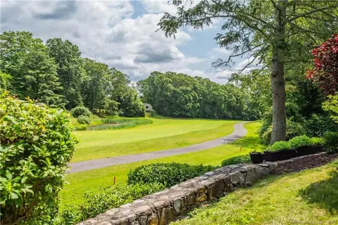 154 Heritage Vlg #C, Southbury, CT 06488