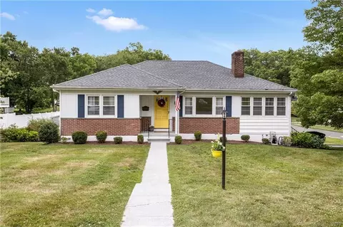 5 Cody Dr, Stamford, CT 06905