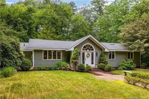 36 Avonside, Avon, CT 06001