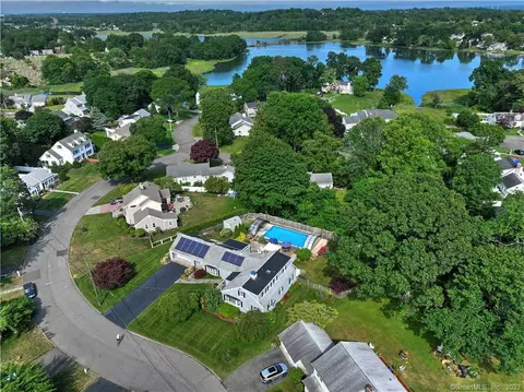 37 Snug Harbor Rd, Milford, CT 06460