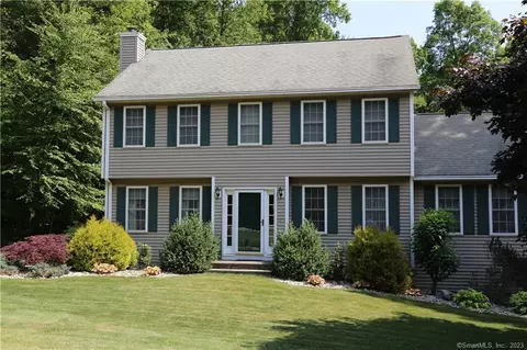 5 Crossen Dr, Tolland, CT 06084